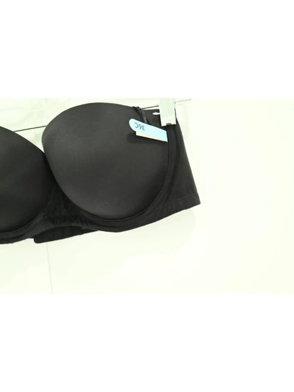 NWOT Bali One Smooth U Stay in Place Strapless Underwire Bra Black Sz 36C DF6599